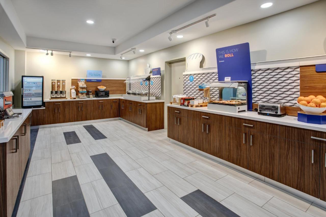 Holiday Inn Express Hotel And Suites Katy By Ihg Exterior foto