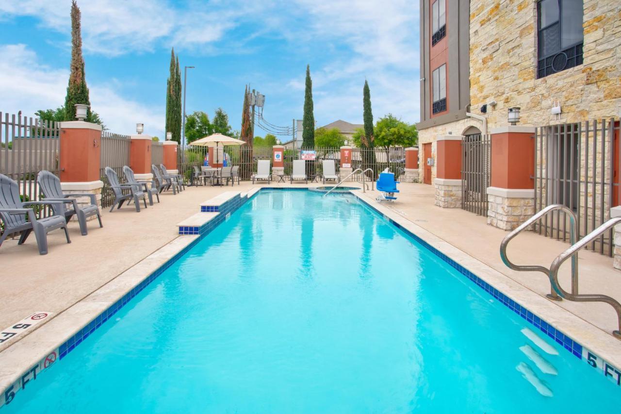 Holiday Inn Express Hotel And Suites Katy By Ihg Exterior foto